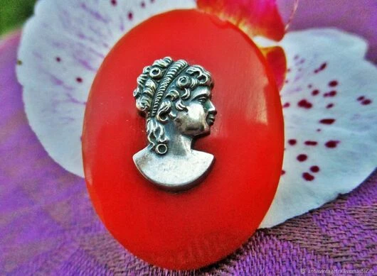 Ancienne Broche Camée En Métal Argenté - Vintage - Bon état