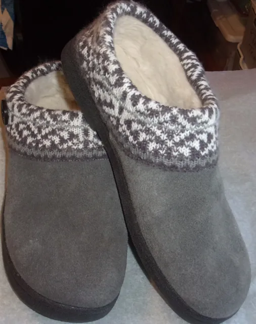 Womens size 11 Clarks sweater scuff swede, faux fur lined slippers clog