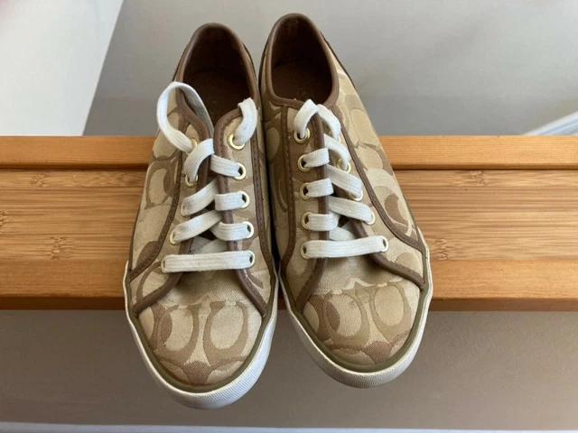 Coach "Dee" Women's Sneakers Optic C Q998 5B Gold color