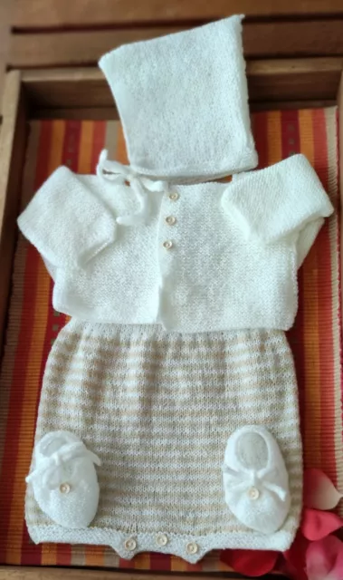 Conjunto lana bebé chaqueta, ranita, zapatos y capota 0 meses. Hecho a mano.