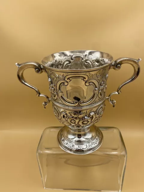 LARGE & FINE SOLID SILVER GEORGE III TWIN HANDLED LOVING CUP/GOBLET, LONDON 505g