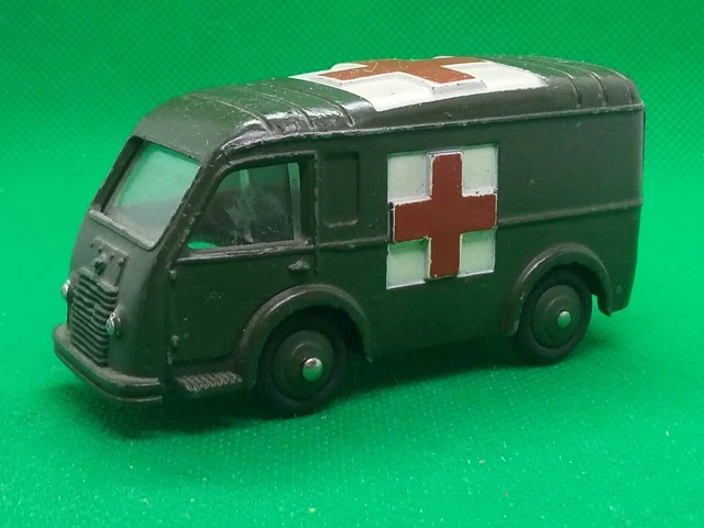 Dinky Toys - 1:43 - Renault Goélette 1000 kg Ambulance