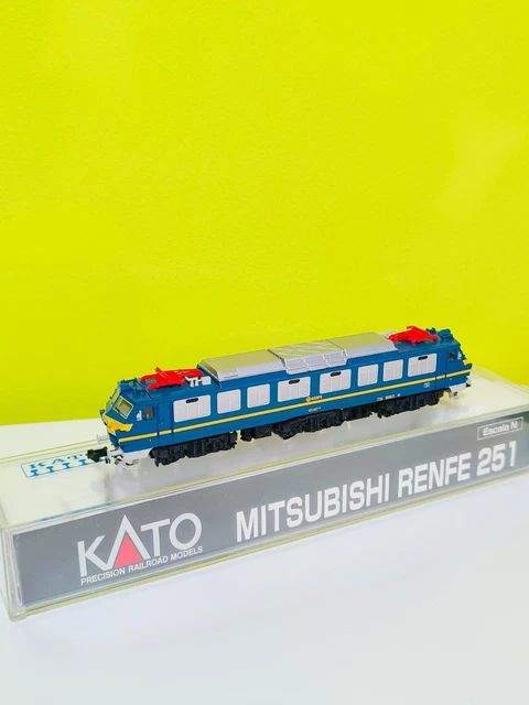 KATO 137-1302 LOCOMOTORA Renfe 269-092-3 escala N - digital EUR