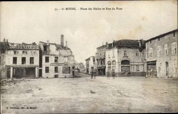 CARTOLINA SAINT MIHIEL Mosa, Place des Halles e Rue du Pont - 2499336 ...