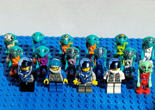 Lego life 2025 on mars minifigures