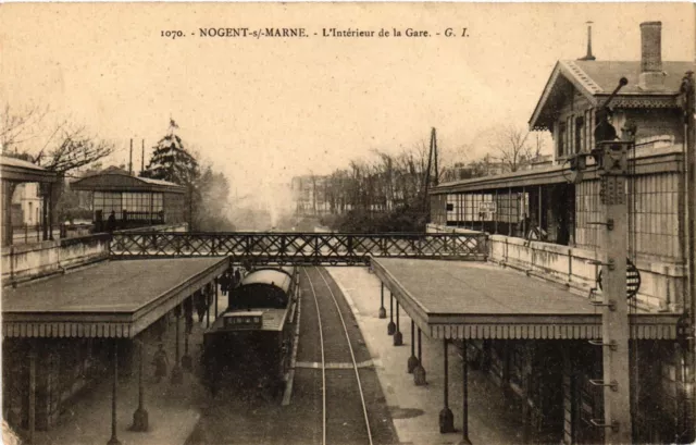 CPA Nogent sur Marne - L'Interieur de la Gare (275445)