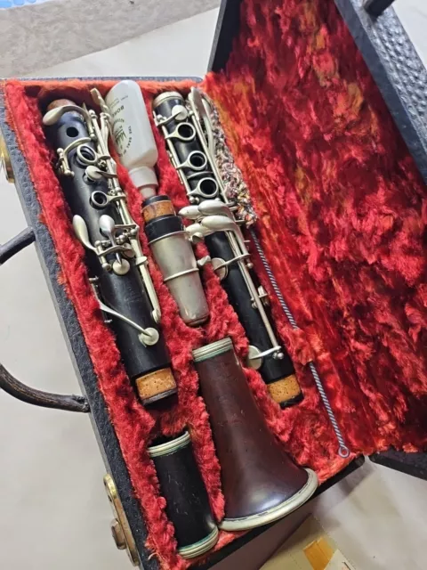 Couesnon Paris Wood Clarinet