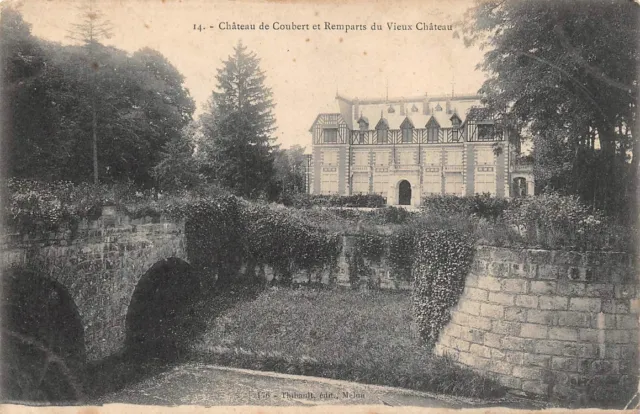 Château de COUBERT et remparts du vieux château