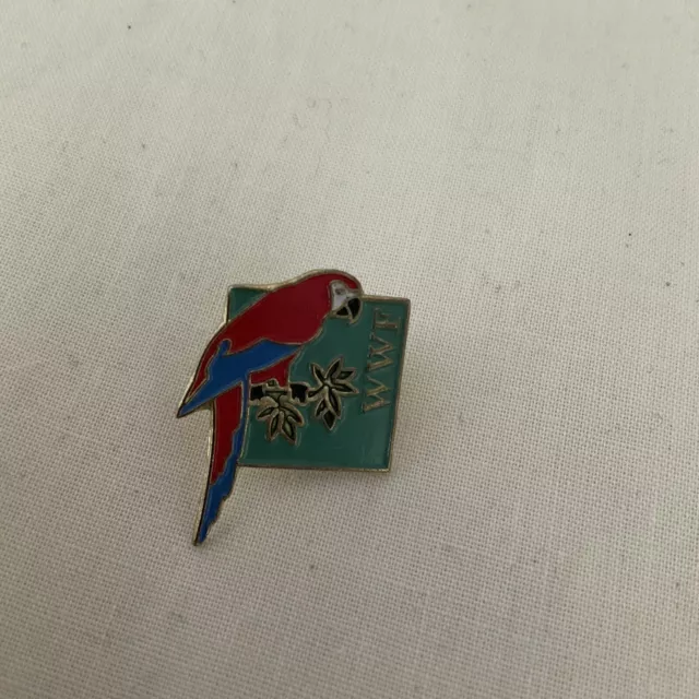 WWF World Wildlife Fund Pin Badge Macaw RSPB Interest