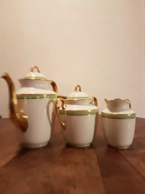 Trois pièces de service à café. Maison Paulhat. Décorateur M&D.