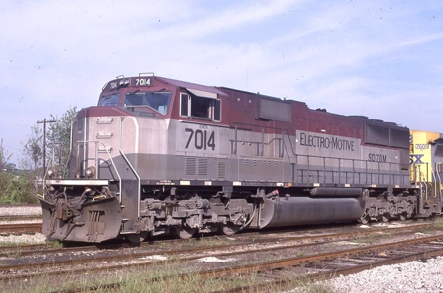 Electro Motive Division SD70M # 7014 on CSX @ Dothan, AL  10/08/1997