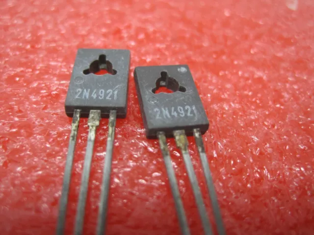 1pcs 2N4921  Si NPN Power Transistor  3 A, 80 V 30W  Philips
