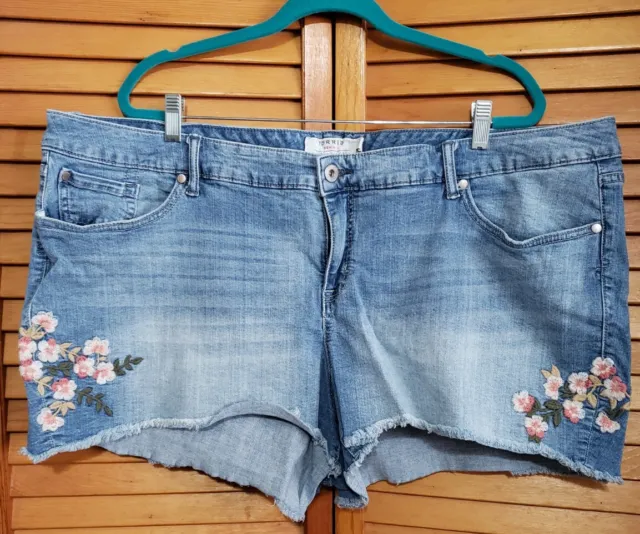Womens Plus Torrid Denim Cutoff Shorts Embroidered Cherry Blossom Flowers Sz 26