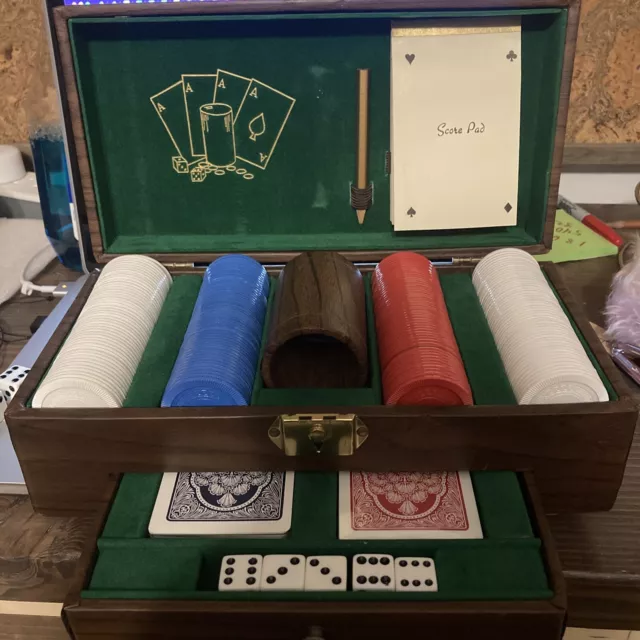 GRIFFON VINTAGE POKER Set With Dice Just About New $19.00 - PicClick