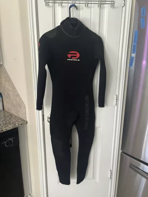 Pinnacle 5mm Cruiser Scuba Wetsuit - Men’s Small With Neosport hood and gloves