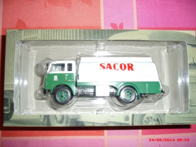 Camion FIAT 643 citerne SACOR 1/43 Neuf Boite CAMION D'AUTREFOIS n° 108
