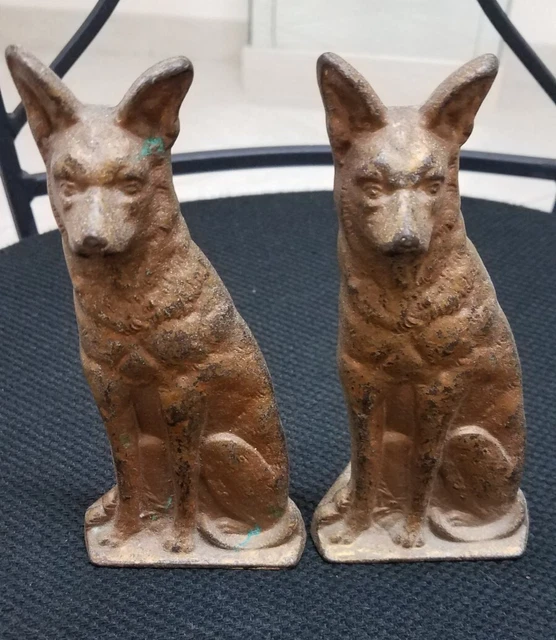 PAIR, 2 Vintage Cast Iron German Shepherd Dog Figurine Doorstop Bookends 6 1/2”