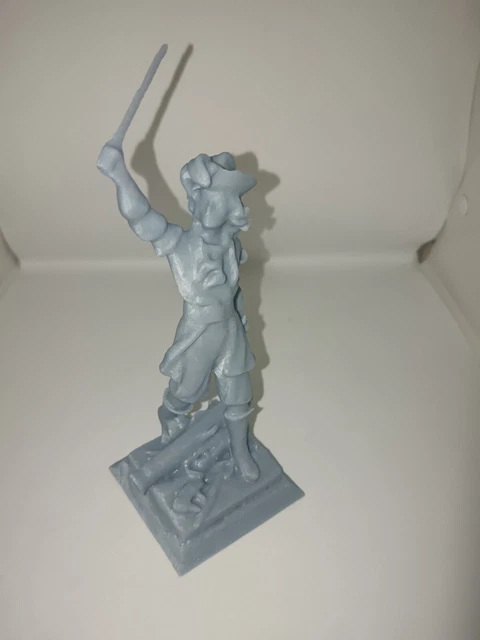 BERNARD BELLUC, FIGURINE EN PORCELAINE : OFFICIER DE CARABINIER, 1812, PREMIER EMPIRE