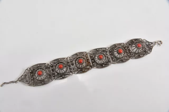 P16A21- Silber filigran Armband mit roter Koralle
