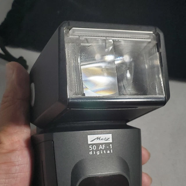 Metz Mecablitz 50 AF-1 Digital Shoe Mount Flash for  Canon 2