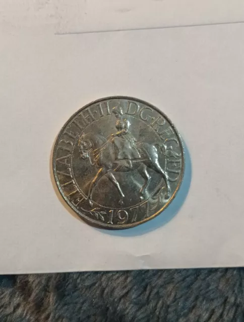 (RARE) 1977 Queen Elizabeth II Silver Jubilee Commemorative Crown Coin DG.REG FD