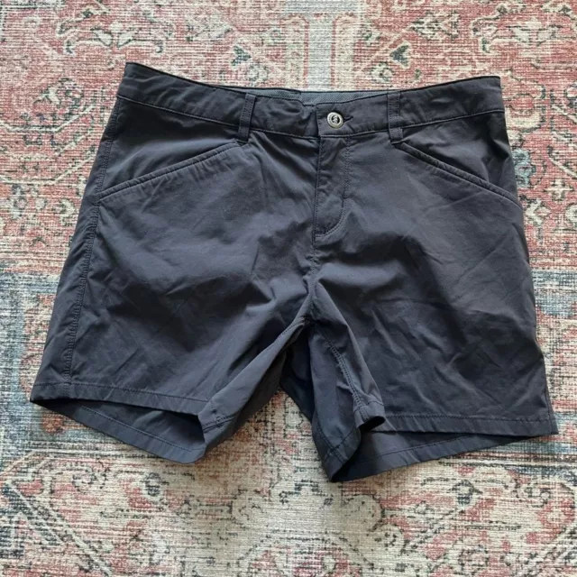 Patagonia Women’s Quandary Shorts 5” - Size 6 dark navy blue Hiking Outdoor