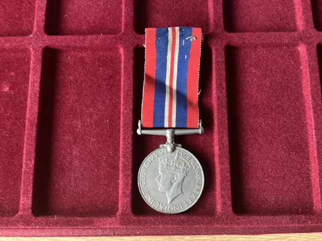 WW2 BRITISH WAR Medal Full Size With Ribbon Original EUR 16,33 - Foto 11