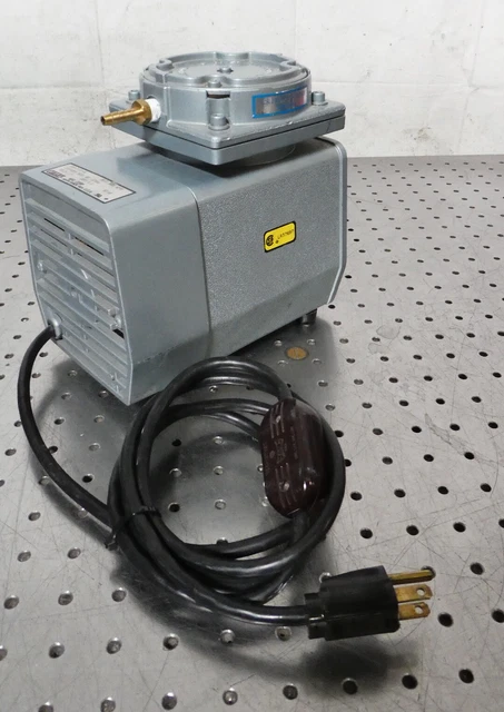 R187740 GAST DOA-P135-AA Vacuum Pump Air Compressor