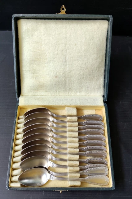 Cuillères à Saupoudrer En Argent Plaqué Vermeil – Poinçon Minerve – Style Louis XV