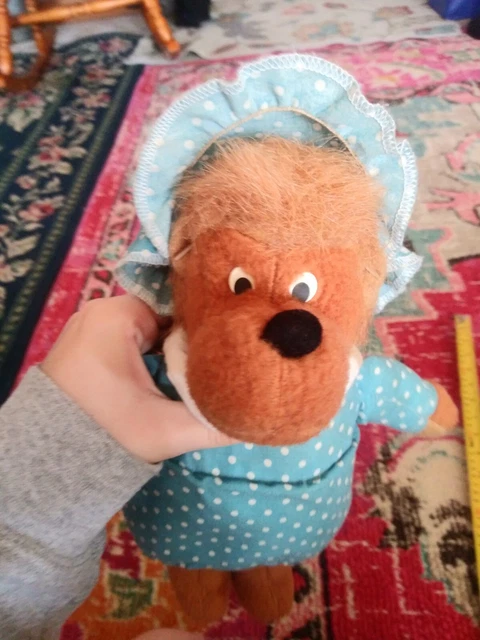 Vintage 1982 Fisher Price Mother Mama Bear Berenstain Bears plush stuffed animal