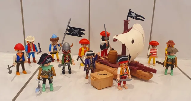 ** PLAYMOBIL Pirates 6682 mit 12 Piraten