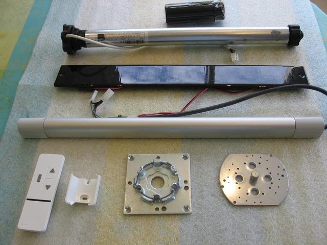 KIT DE MOTORISATION SOLAIRE VOLET ROULANT  SIMU- RADIO 10 Nm AVEC TELECOMMANDE