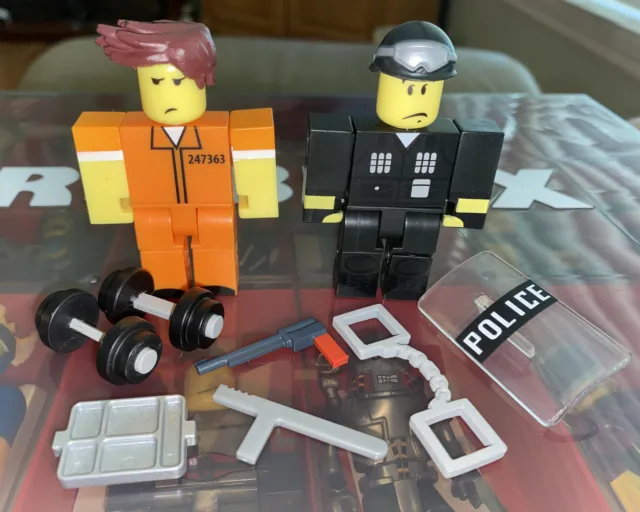 ROBLOX Prison Life Inmate Action Figure-Yellow & Orange 2.5 Tall