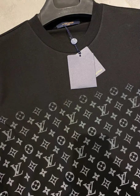 Louis Vuitton Black & White Monogram Gradient T-Shirt – Savonches