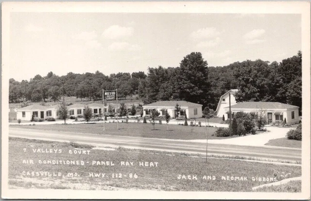 CASSVILLE, Missouri RPPC Real Photo Postcard 7 VALLEYS COURT Highway 86 Roadside