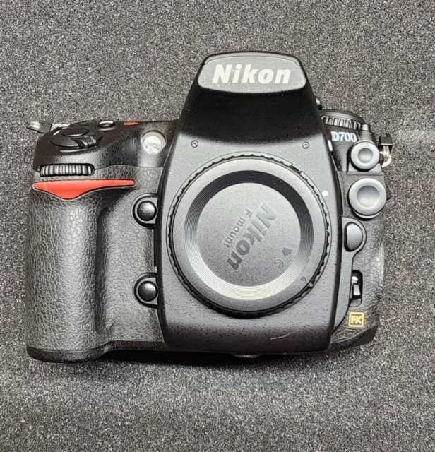 Nikon D700 Digital SLR 12.1mp Camera Body w/ Accessories