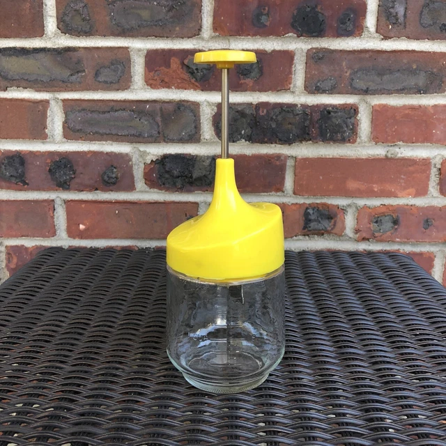 VINTAGE GEMCO MOD Yellow Food Nut Chopper Stainless Steel Blades Glass