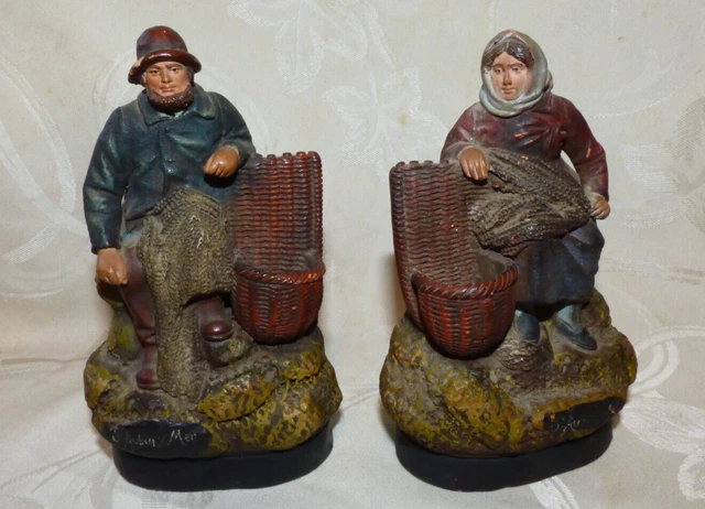 Ancien Souvenir Saint Aubin sur Mer Couple Pecheur Terre Cuite signés Hanne