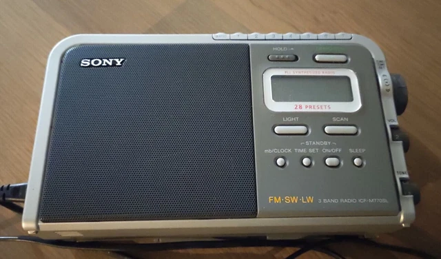 Radio Reveil Portable Fm/Sw/Lw Sony Icf-M770Sl Memoires 28 Stations Design