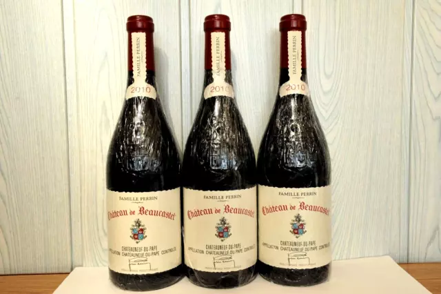 3 CHATEAU DE BEAUCASTEL 2010 ROUGE CHATEAUNEUF DU PAPE  PERRIN à COURTHEZON !!