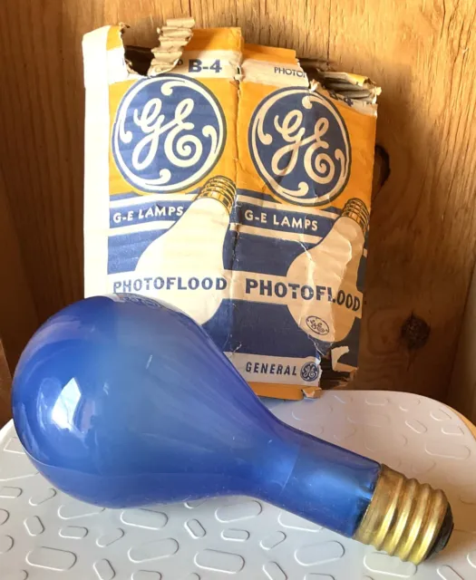 Light Bulb - GE Photoflood Blue Bulbs B4 (about 8" tall and 5" bulb diameter)