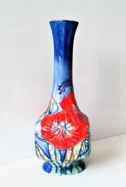 Schöne dekorative englische OLD TUPTON WARE Vase mit Hibiskus Blüten