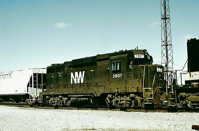 Duplicate Kodachrome Slide Norfolk & Western Gp-30 #2907 East Toledo, Oh