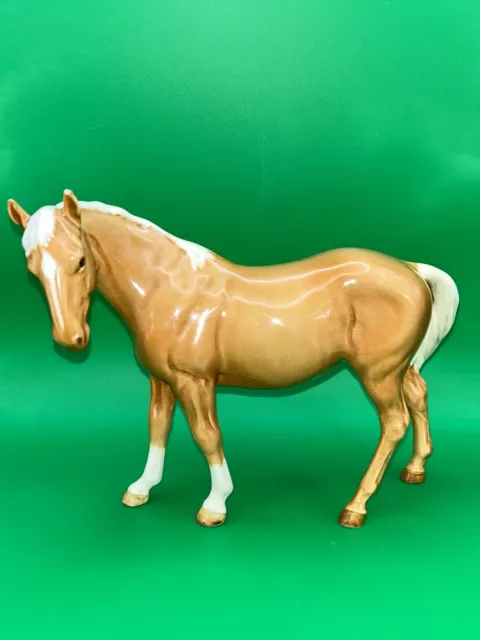 BESWICK MARE FACING LEFT PALOMINO GLOSS MODEL No. 976 EARLY DETAILED EXAMPLE A/F