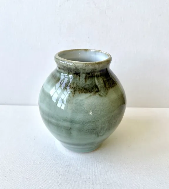 Studio Pottery Lovely Green Drip Glazed Vase In Excellent Condition 12.5cm Tall