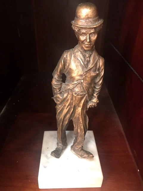 Statue de Sainte Thérèse de Lisieux en résine 30cm - Statues à l'image