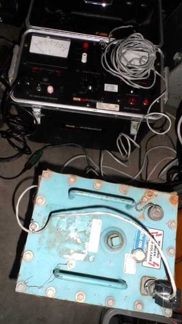 Hubble HiPotronics 800PL Series DC Insulation Tester 8120- 5pl-A w/tank