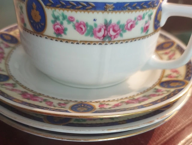 3 TASSES A DEJEUNER OU A CHOCOLAT ANCIENNES PORCELAINE ALLEMANDE D 10 cm XXème 10
