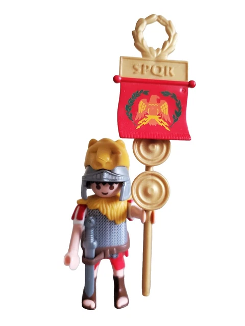 Buste de soldat romain en bronze patin et dor, priode du Grand Tour. im Buste de soldat romain en bronze patin et dor, priode du Grand Tour. im
