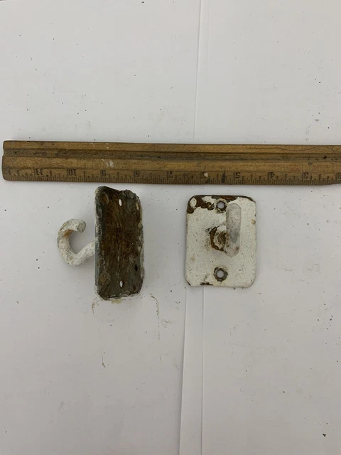 (2) Vintage Hooks / Cast Iron 2
